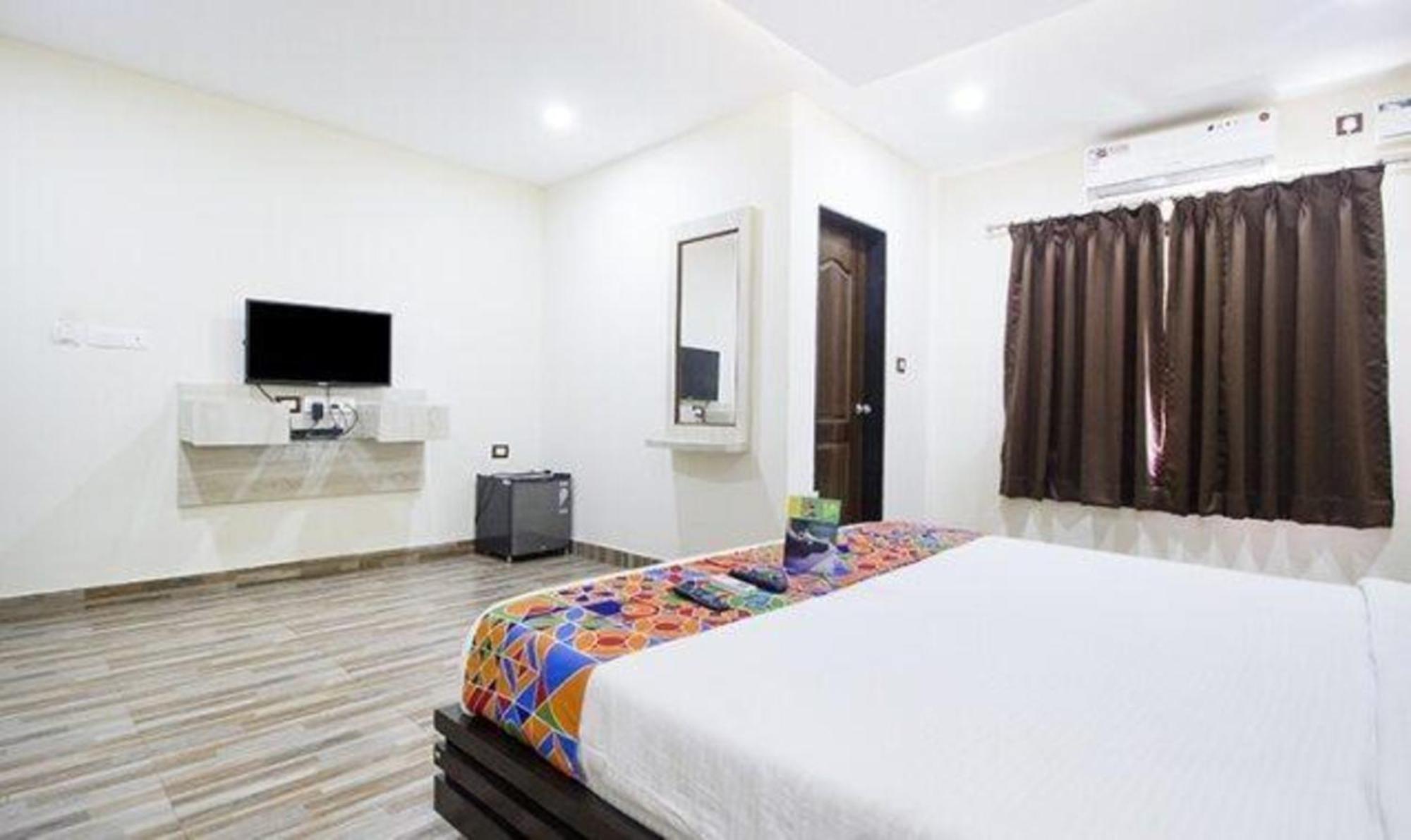 Fabexpress Orchid The Sky Hotel Calangute Exterior photo